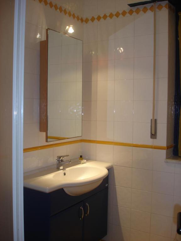 مونتيروسّو ال ماري Miramar Cosy Apartment المظهر الخارجي الصورة